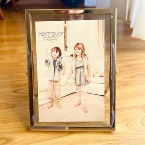 Portfolio metal easel frame